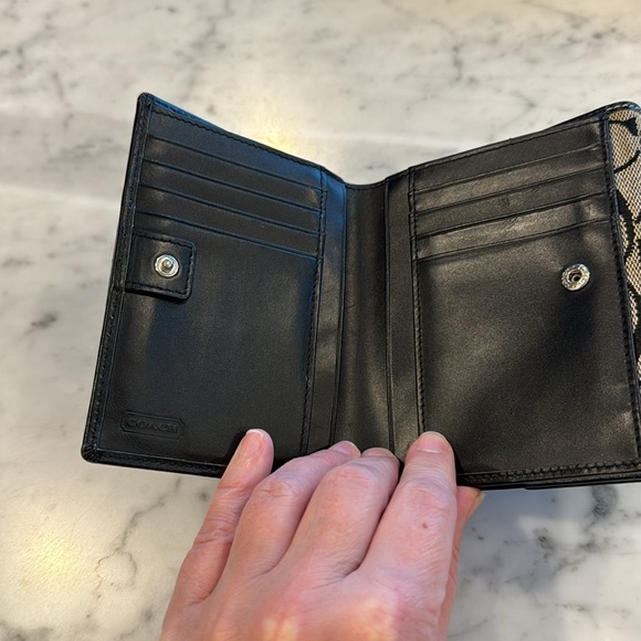 Coach canvas and leather wallet. Brown and tan Coach fabric w/brown leather - Picture 4 of 9